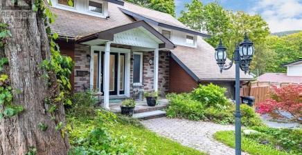 4 Sherwood Drive, St. John's A1E2X4, NL