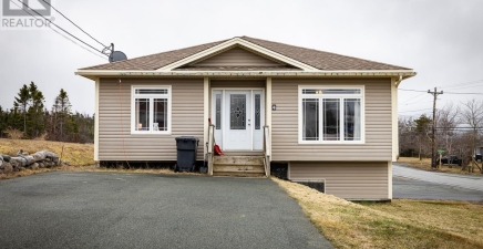 4 Hopewell Garden Road, Conception Bay South A1X4B8, NL