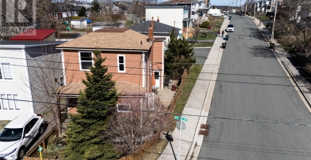 132 St. Clare Avenue, St. John's A1C2J9, NL