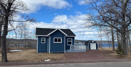 24 Sacrey`s Road, Botwood A0H1E0, Newfoundland & Labrador