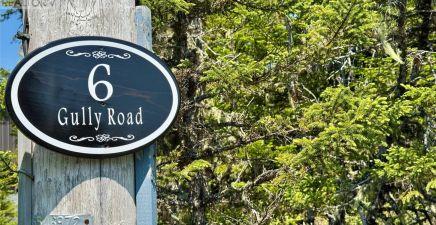 6 Gully Road, Hodgewater Line, Makinsons A1W5L9, Newfoundland & Labrador
