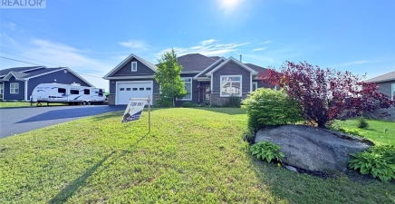 8 Ridgewood Drive, Lewisporte A0G3A0, Newfoundland & Labrador