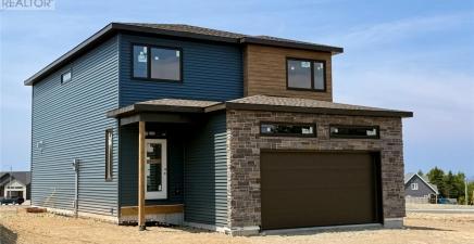 8 Blarney Stone Place, Paradise A1L4L3, Newfoundland & Labrador