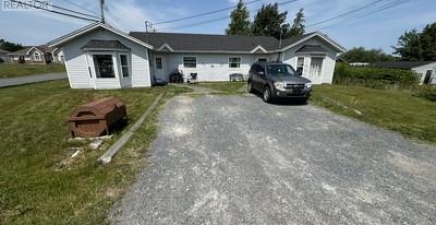 28 Earles Lane, Carbonear A1Y1A5, Newfoundland & Labrador