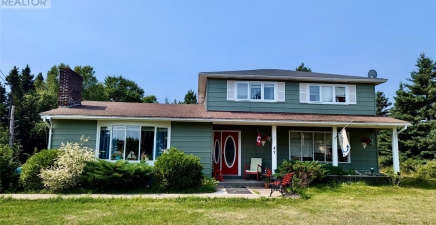 47 Main Street N, Eastport A0G1Z0, Newfoundland & Labrador