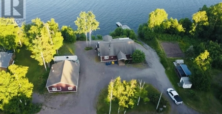 8 West Bottom North Road, West Bottom-springdale , Newfoundland & Labrador