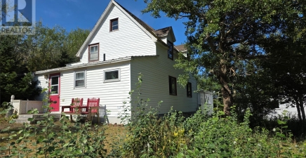 153 Main Street, Twillingate A0G4M0, Newfoundland & Labrador