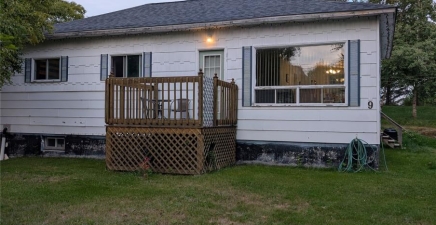 9 Ash Street, Springdale A0J1T0, Newfoundland & Labrador