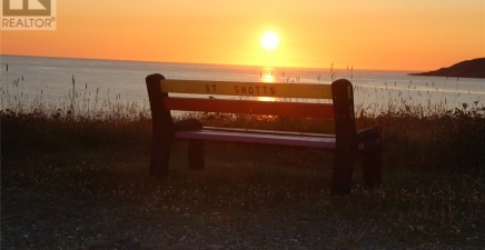 5 Molloys Lane, St. Shotts A0A3R0, Newfoundland & Labrador