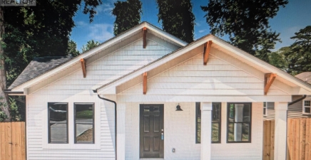 39 Cluneys Road, Conception Bay South A1X7K7, Newfoundland & Labrador