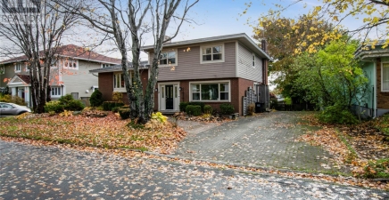 27 London Road, St. John`s A1B2G9, Newfoundland & Labrador
