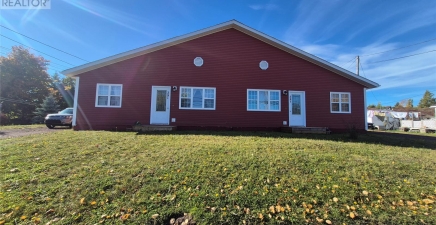 39 Commonwealth Drive, Botwood A0H1E0, Newfoundland & Labrador