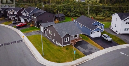 18 Badger Place, Mount Pearl A1N0K4, Newfoundland & Labrador