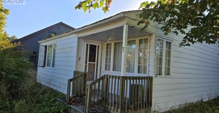 7 Whiteway Place, St. John`s A1B1J7, Newfoundland & Labrador