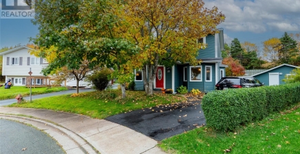 15 Starrigan Place, Conception Bay South A1W4R7, Newfoundland & Labrador