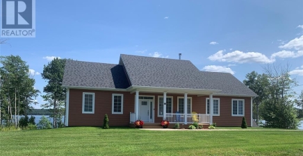 10 Old Briton Crescent, Lewisporte A0G3A0, Newfoundland & Labrador