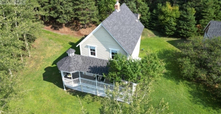5 Clary Loveless Road, Cottrells Cove A0H1L0, Newfoundland & Labrador