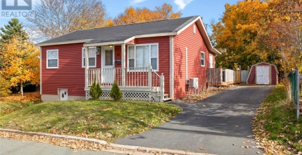 12 Parsons Avenue, Mount Pearl A1N1P6, Newfoundland & Labrador