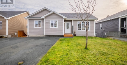 12 Bridgeport Street, Paradise A1L4C2, Newfoundland & Labrador
