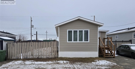 25 Walsh Avenue, Wabush A0R1B0, Newfoundland & Labrador
