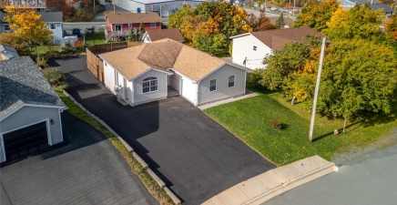 18 Franks Road, Conception Bay South A1W6W8, Newfoundland & Labrador