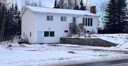 27 Tenth Street, Happy Valley-goose Bay A0P1E0, Newfoundland & Labrador