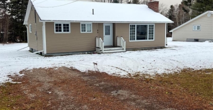 93 Midland Row, Pasadena A0L1K0, Newfoundland & Labrador