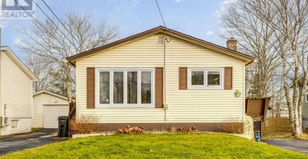 33 Second Street, Mount Pearl A1N1Y7, Newfoundland & Labrador
