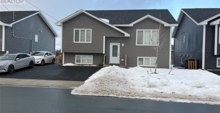 4 Burry Port Street, St. John`s A1A5Y1, Newfoundland & Labrador