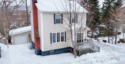 2 Pine Street, Corner Brook A2H2Z6, Newfoundland & Labrador