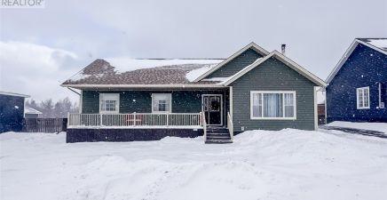 129 Greenwood Street W, Marystown A0E2M0, Newfoundland & Labrador
