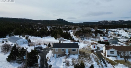 573 Main Road, Pouch Cove A0A3L0, Newfoundland & Labrador