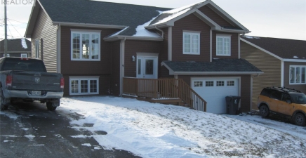9 Emerald Creek Drive, Conception Bay South A1X0E4, Newfoundland & Labrador