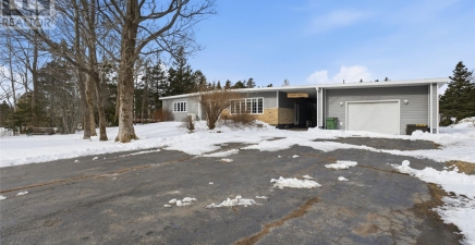 214-216 Creston Boulevard, Marystown A0E1K0, Newfoundland & Labrador