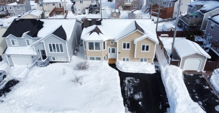 6 Manor Side Place, Conception Bay South A1X0A2, Newfoundland & Labrador