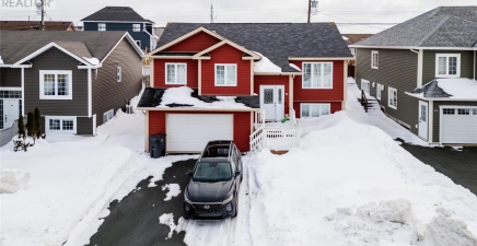 39 Sgt Donald Lucas Drive, Paradise A1L0W7, Newfoundland & Labrador