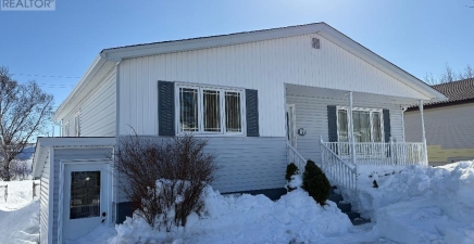 89 Smallwood Drive, Mount Pearl A1N1B2, Newfoundland & Labrador