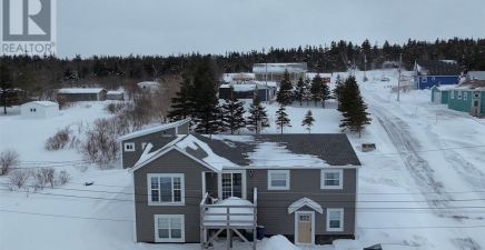 9 Ellsworth Lane, Rocky Harbour A0K4N0, Newfoundland & Labrador