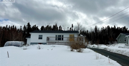 124 Riverside Road E, Glovertown A0G2M0, Newfoundland & Labrador