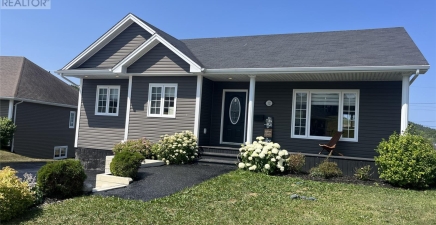 12 Tuma Avenue, Corner Brook A2H7K2, Newfoundland & Labrador