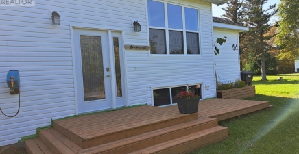44 Sandy Cove Road, Sandy Cove A0G1Z0, Newfoundland & Labrador