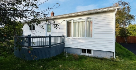 20 Circular Road, Botwood A0H1E0, Newfoundland & Labrador