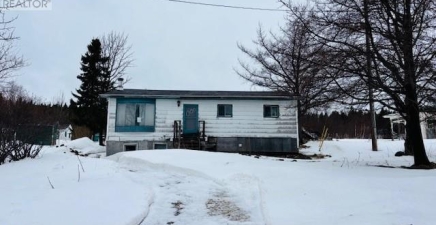 10 Bayview Road, Campbellton A0G1L0, Newfoundland & Labrador