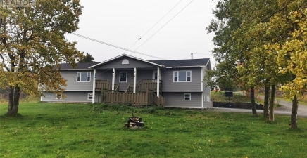 21 Village Cove Road E, Summerford A0G1R0, Newfoundland & Labrador